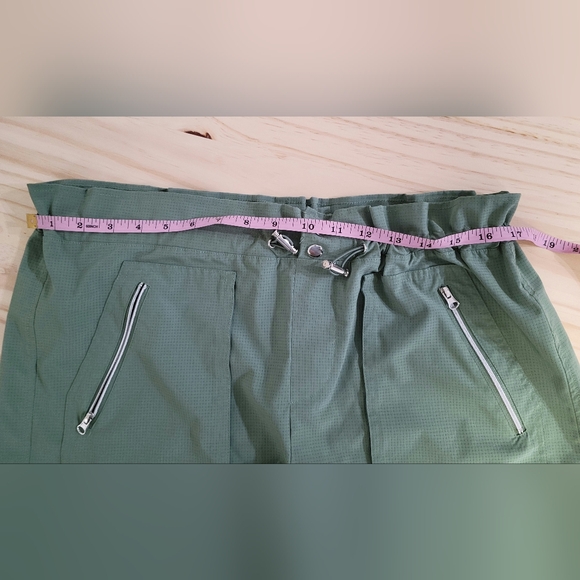 Women's green shorts - te Verde - size L - Picture 5 of 6